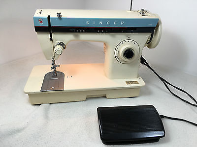 Singer-Sewing-Machine-3105