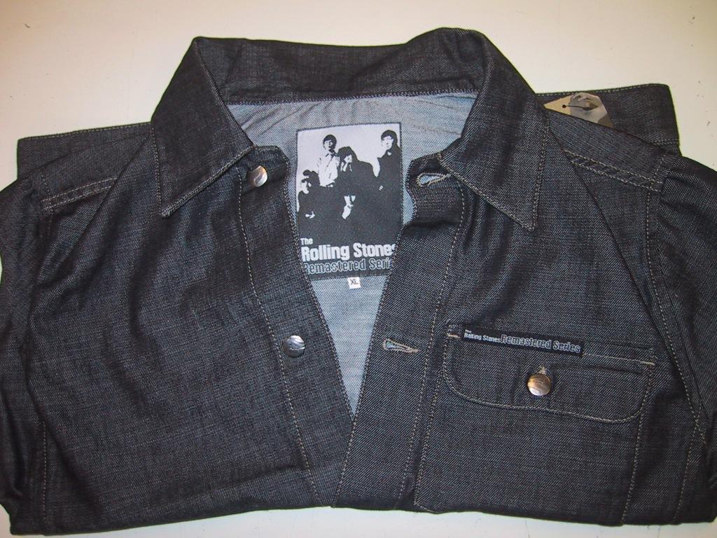 4 sides re-labelled shirt Neck and pocket re-labelling